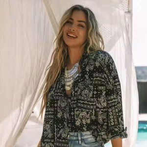 Vici Paisley Zelda Button Down Top